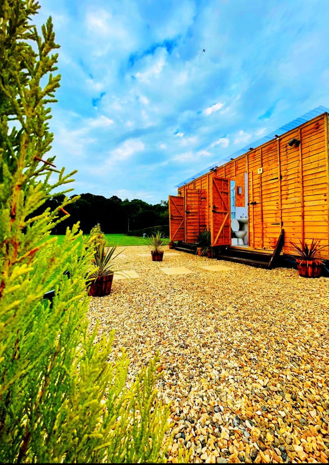 Cayoretreat Luxury Bell Tent Clodock